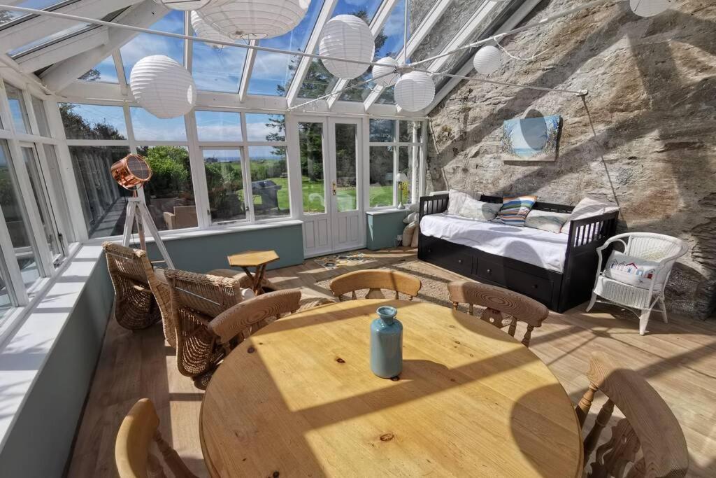 Cosy, Coastal Retreat With A Large Garden Villa Monreith Buitenkant foto