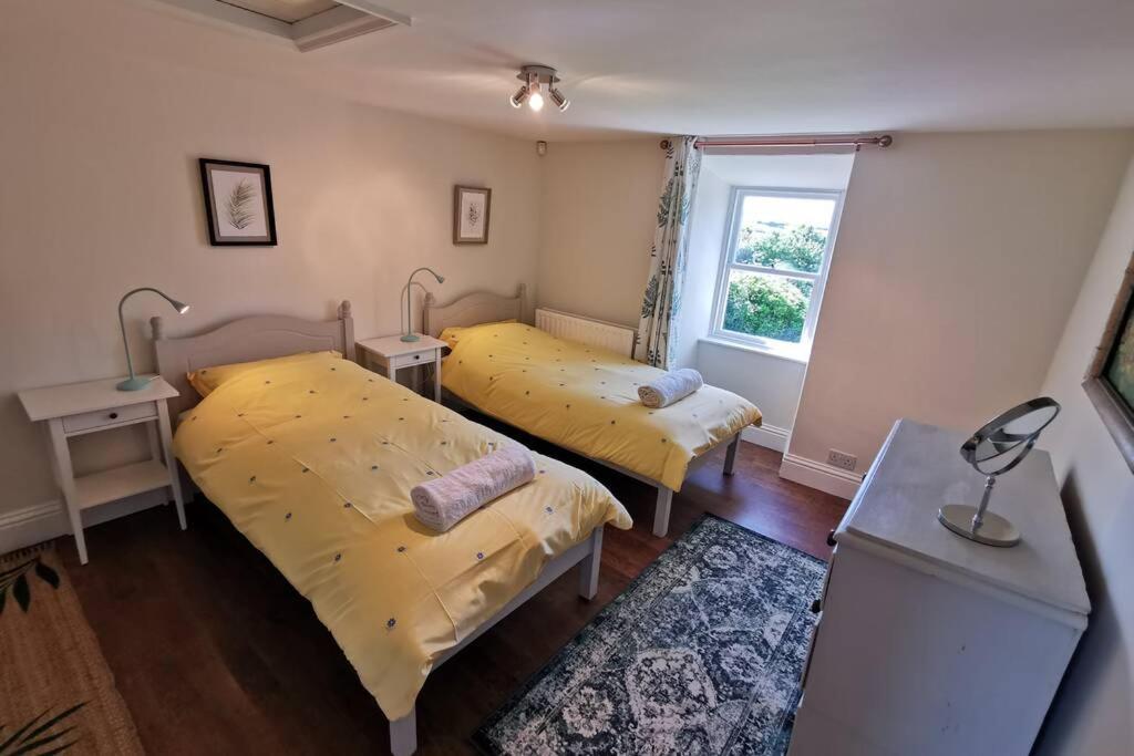 Cosy, Coastal Retreat With A Large Garden Villa Monreith Buitenkant foto